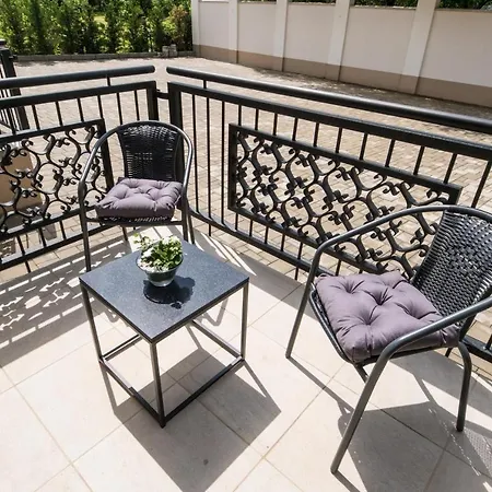 招待所 Am Kastiel & Restaurant 里马夫斯卡索博塔