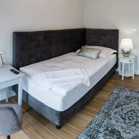 Am Kastiel & Restaurant 里马夫斯卡索博塔