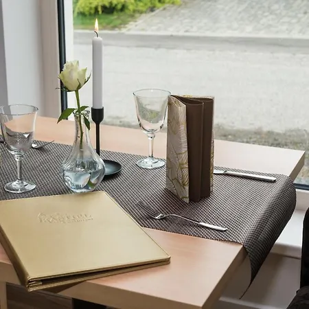 Am Kastiel & Restaurant 招待所 里马夫斯卡索博塔