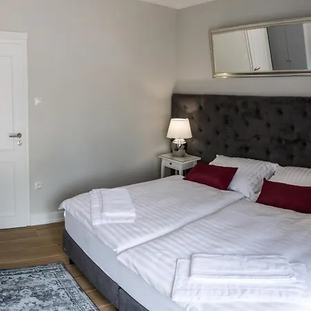 Am Kastiel & Restaurant 招待所